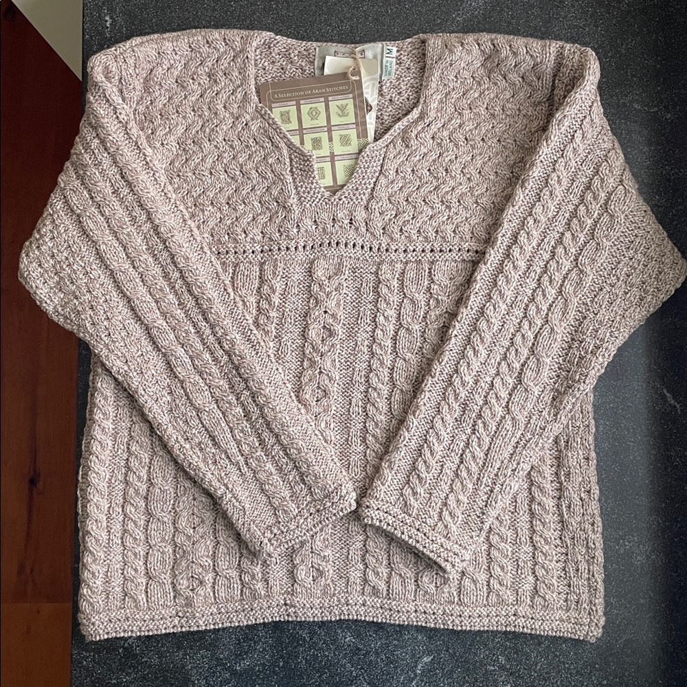 NWT Aran Cable Knit Sweater V-Neck Tan Women’s Size Medium (M) - Picture 2 of 16
